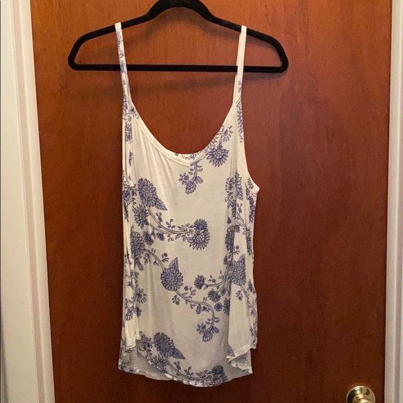 Floral design tank top - Picture 1 of 3